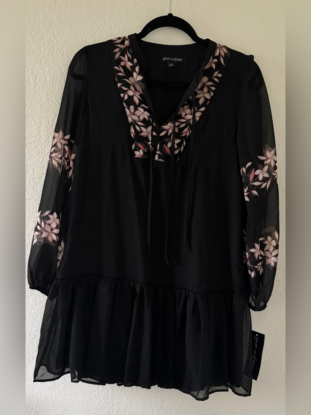 Sam and Jess Black Sheer Floral-Embroidered Tunic Dress size-S